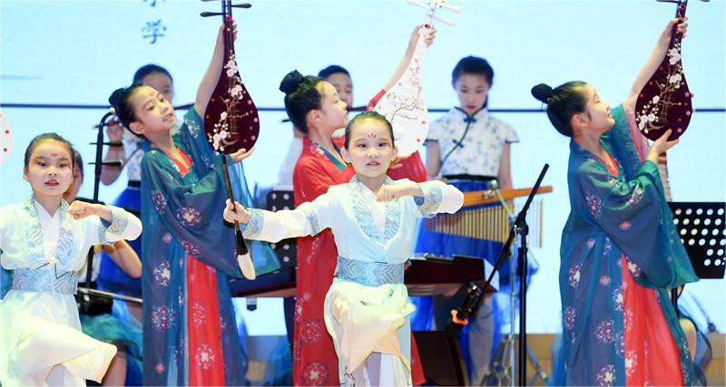 10 岁小学生唱《如愿》惊艳全场
