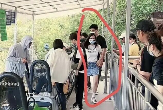 太狗血!女子刷短视频刷到老公和小三约会