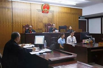 专进商场开“折扣店”，这伙人售假被判刑罚款超千万