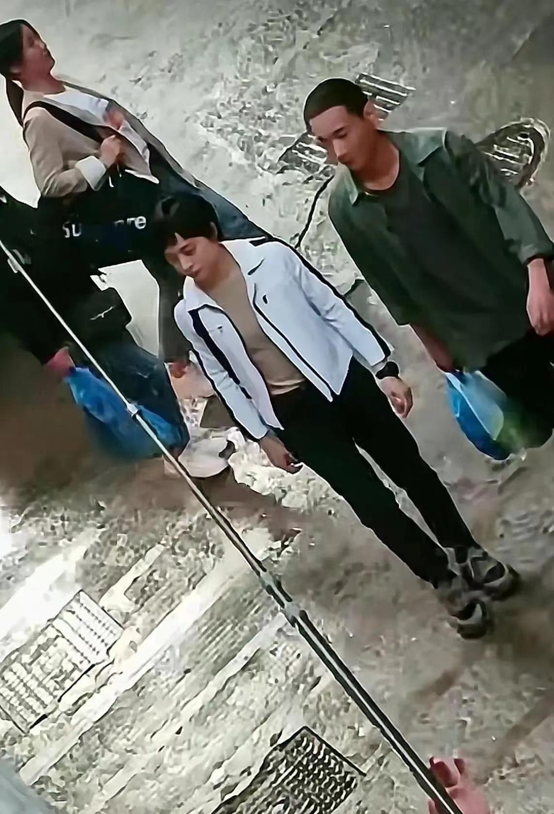 明星有特权？孙俪拍戏封菜场引来众人不满
